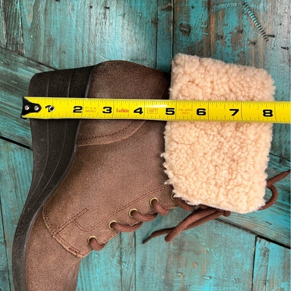 UGG Zea Chocolate Brown Wedge Ankle Shearling Boots Size 7 - Picture 14 of 16